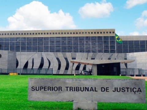 Isenção de IR para aposentados com doença grave não se estende a trabalhadores ativos